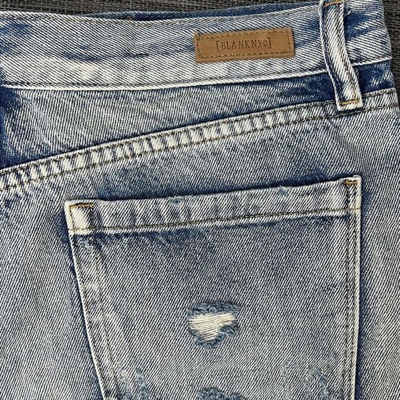 BlankNYC Distressed High Waist Denim Jean Shorts Woman’s 30 - Picture 3 of 8